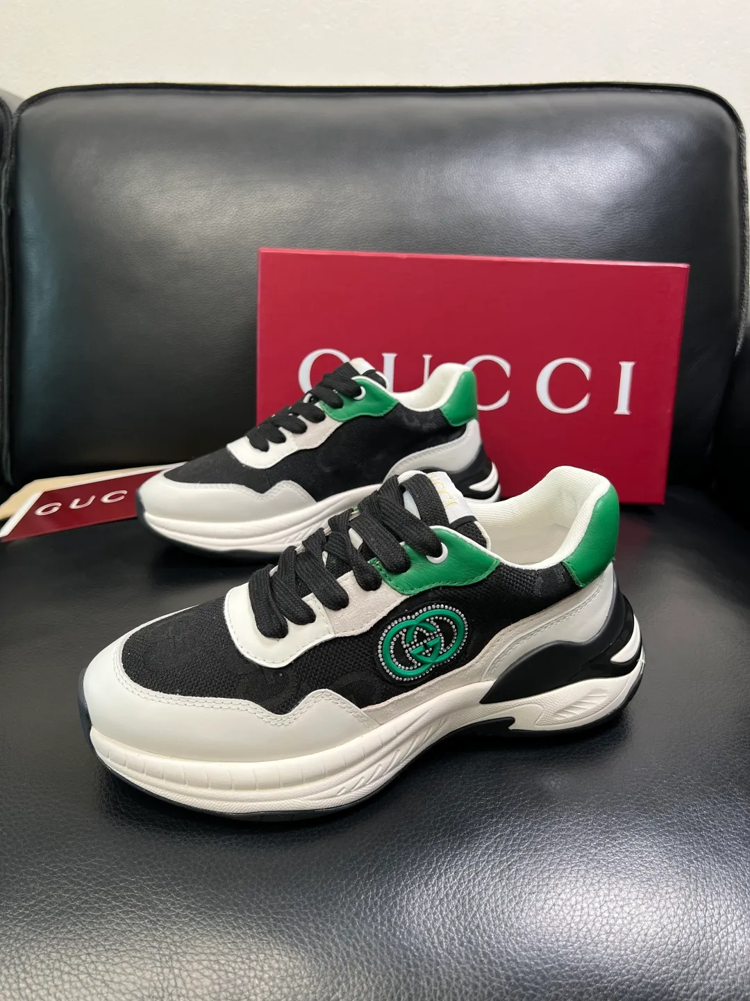 Men's shoes 💰800 Gucci top purchasing Gucci counter new model, original factory configuration imported cowhide from Italy with printed fabric, imported cowhide lining, breathable and comfortable, sole: original factory special sole is super comfortable, original factory and single goods are high quality, welcome to compare, code number 38-44 (customized 45)